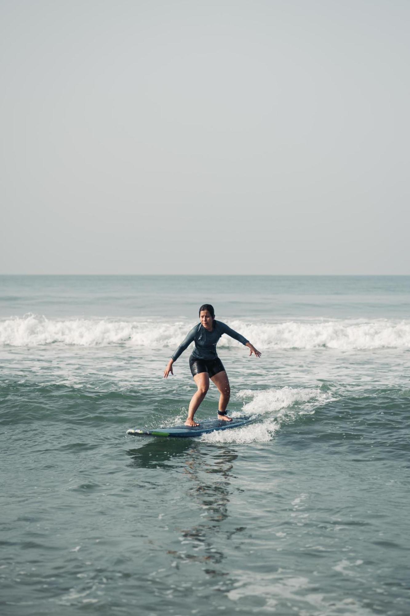 Paddlecult Surf Retreat Acomodação com café da manhã Varkala Exterior foto